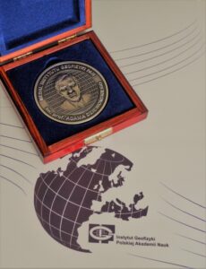 Medal instytutu geofizyki im. prof. Adama Dziewońskiego