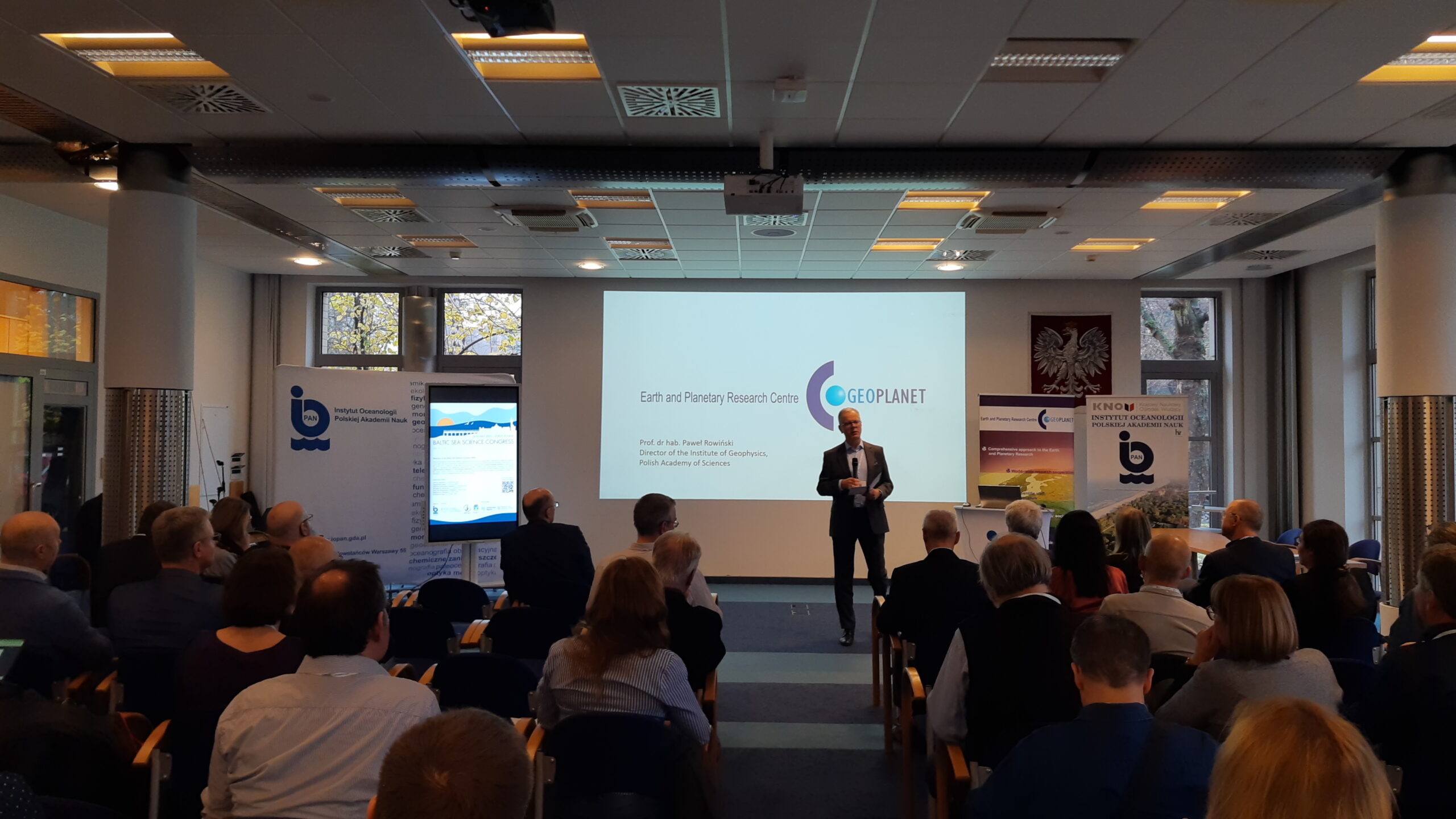 Otwarcie konferencji przez prof. Pawła Rowińskiego, Dyrektora IGF PAN