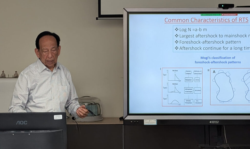 Prof. Harsh Gupta talks on the seminary in August 2025 in IG PAS