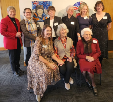 Women of the Antarctic. From the left: Lianne Daiziel, Ursula Rack, Michelle Rogan-Finnemore, Winsome Dormer,
Monika A. Kusiak, Kerri Jones; sitting: Ira Mitchell, Margaret
Bradshaw, Margaret Austin.